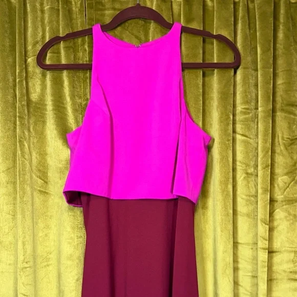 Jill Jill Stuart Lovely Duo Colorblock gown in hot Pink and Burgundy Size 4 $328 - Picture 3 of 10